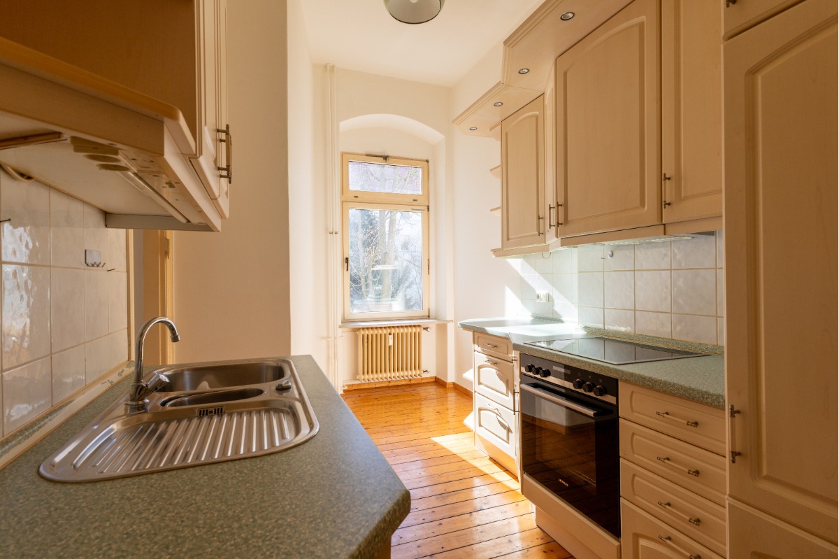 Sie lieben hohe Decken? Wohnen mit Altbaucharme, 13507 Berlin, Etagenwohnung