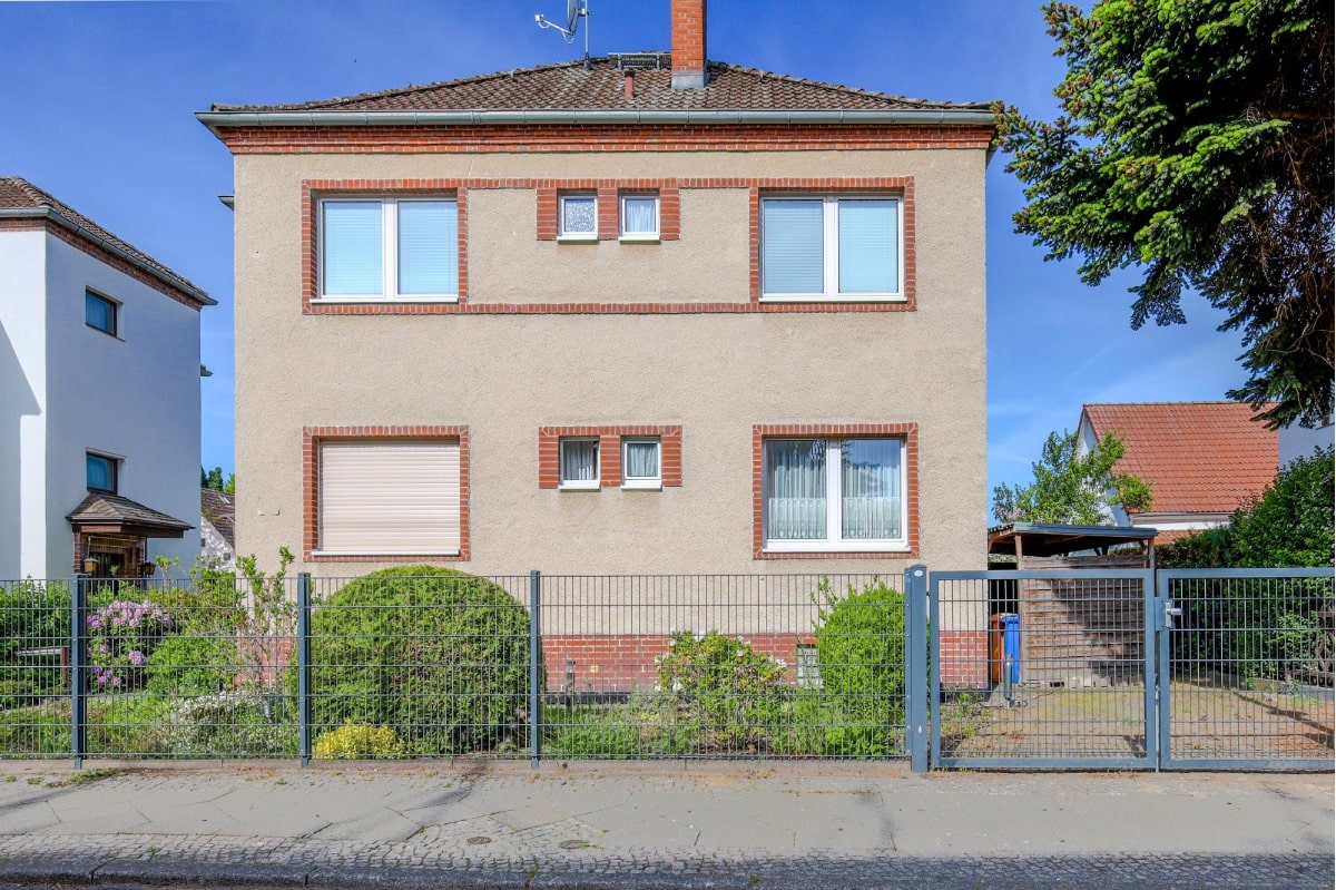 Ein-/Zweifamilienhaus sucht neues Familienglück, 13507 Berlin, Zweifamilienhaus